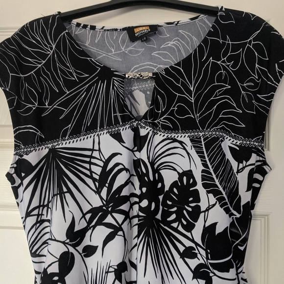 Women top size large - Picture 6 of 6